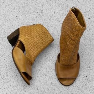 Patricia Nash Rosetta Leather Peep Toe Ankle Boot Cognac Tan‎ size 8.5